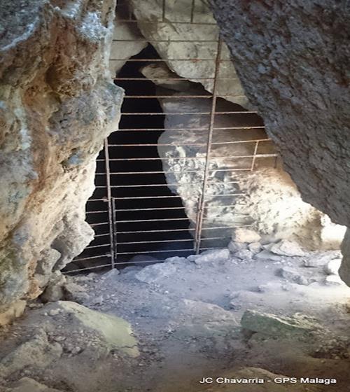 Foto de Jornada familiar de Prehistoria. La cerámica en la Cueva del Toro.